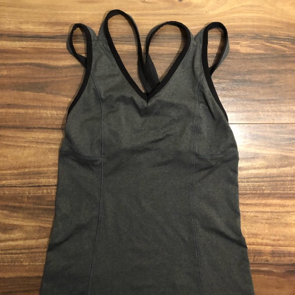 ⭐️Lole Workout Tank - Picture 2 of 6